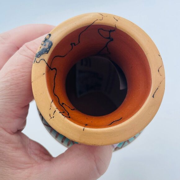 Vintage Handmade Navajo Horse Hair Etched Pottery Vase Signed Freddie Smith - Picture 5 of 10